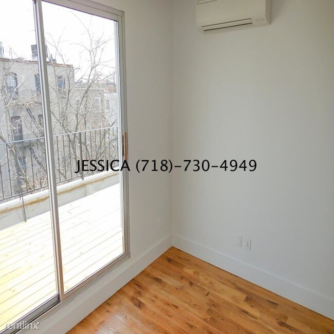 Building Photo - 480 Kosciuszko St