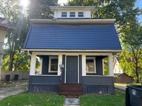 Building Photo - 246 Gordon Dr