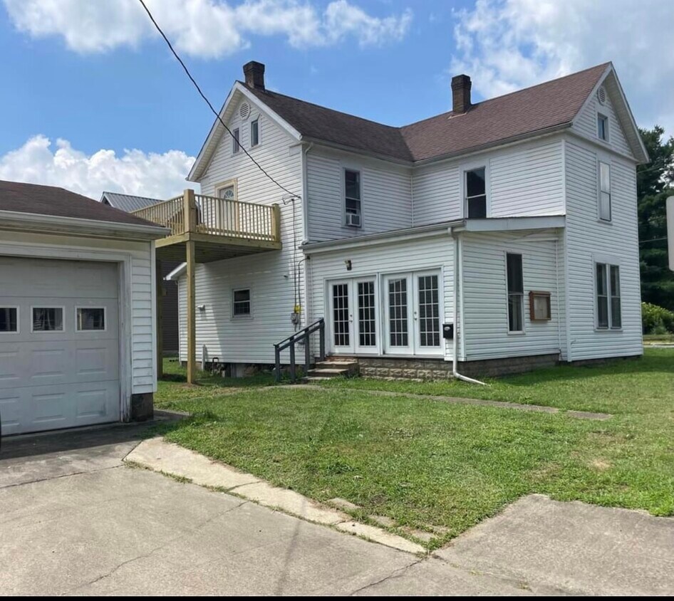 Primary Photo - 437 Maple Ave