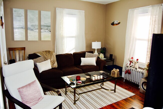 Foto del edificio - 227 South Ave W