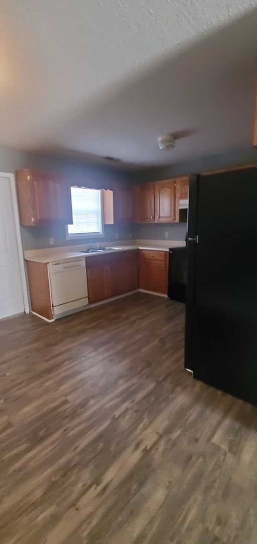 Foto del edificio - Madison Ann Lane Complex