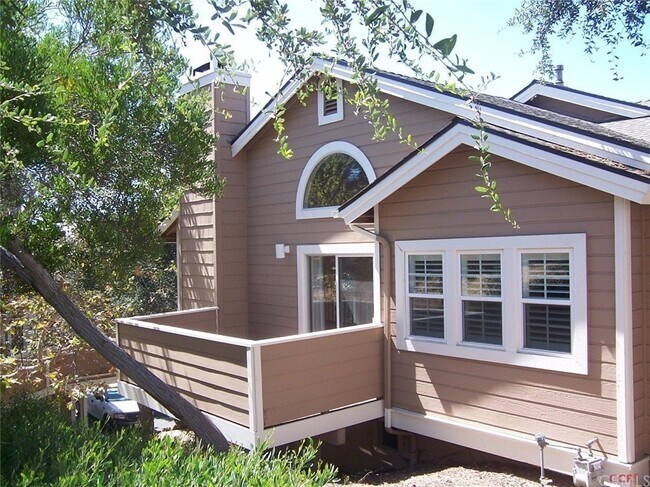 Building Photo - 1069 Pauline Way