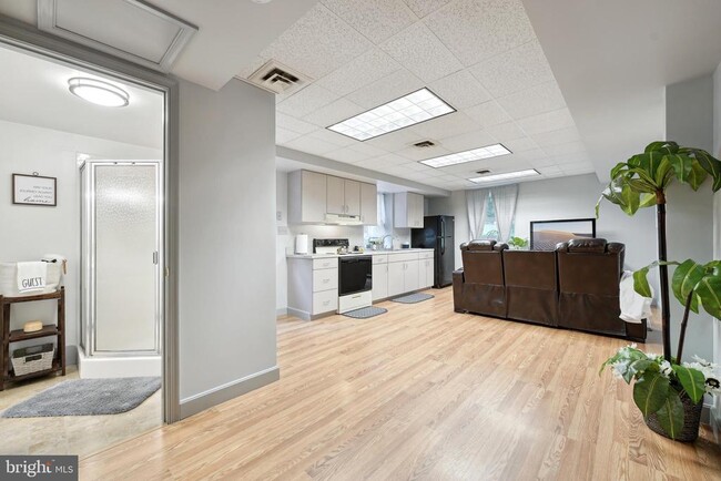 Building Photo - 15053 Bassford Rd