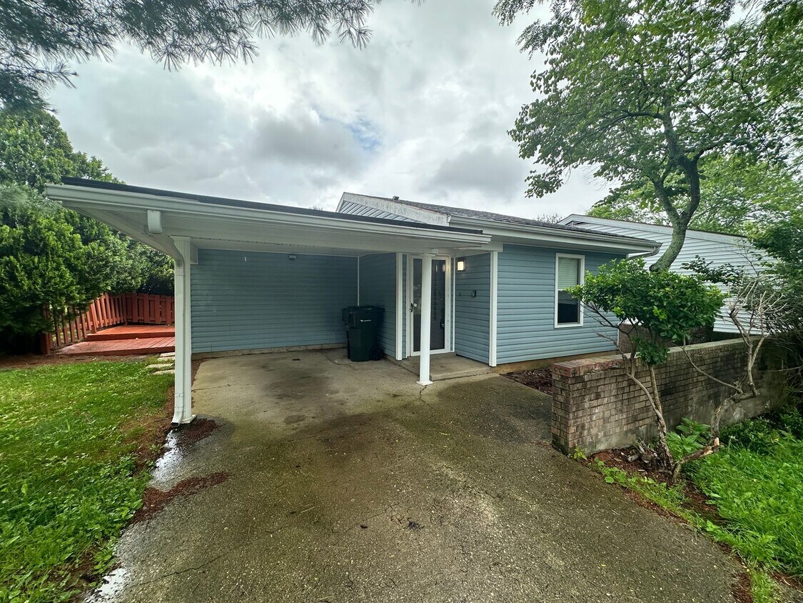 Primary Photo - New 2 Bedroom House Now Available!!