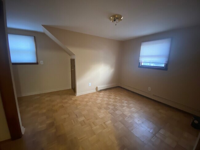 Foto del edificio - 2372 Hudson St
