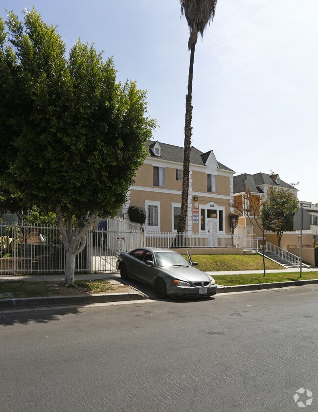 818 S Mariposa Ave, Los Angeles, CA 90005 Apartments in Los Angeles