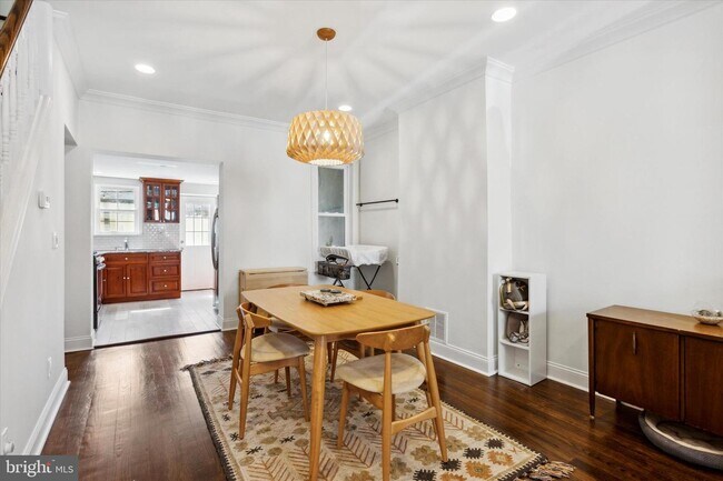 Building Photo - 1826 Titan St