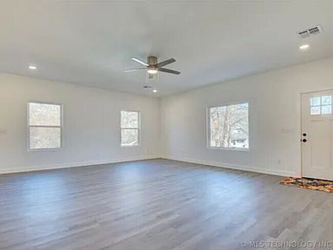 Foto del edificio - 3608 S 31st W Ave