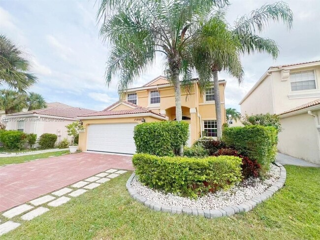 Foto del edificio - 15868 NW 4th St