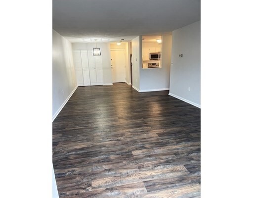 Building Photo - 408 Broadway