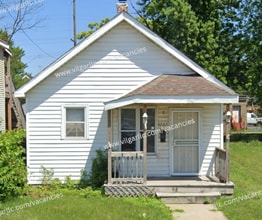Building Photo - 4727 Sheffield Ave