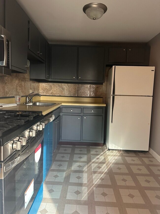 Foto del edificio - 1463 Mercury Dr