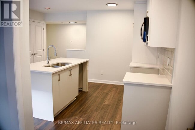 Building Photo - 701 Glenroy Gilbert Dr