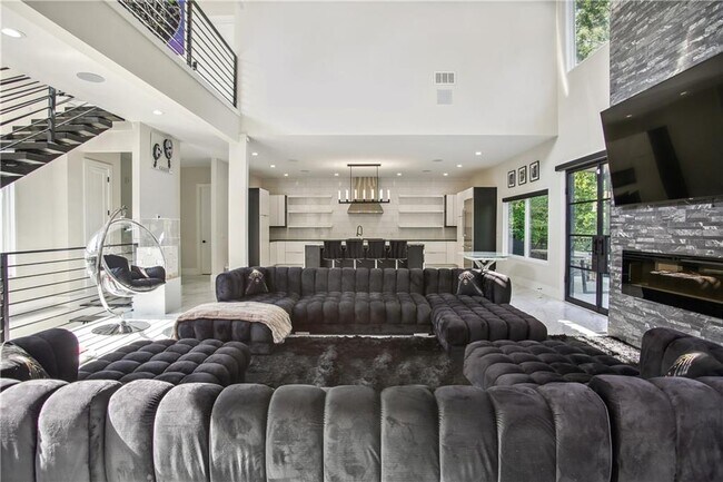 Foto del edificio - 1618 Frazier Rd