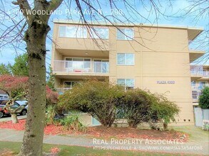 Building Photo - 4300 Woodland Park Ave N