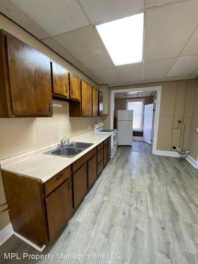 Building Photo - 3 br, 1 bath House - 1134 Mifflin St