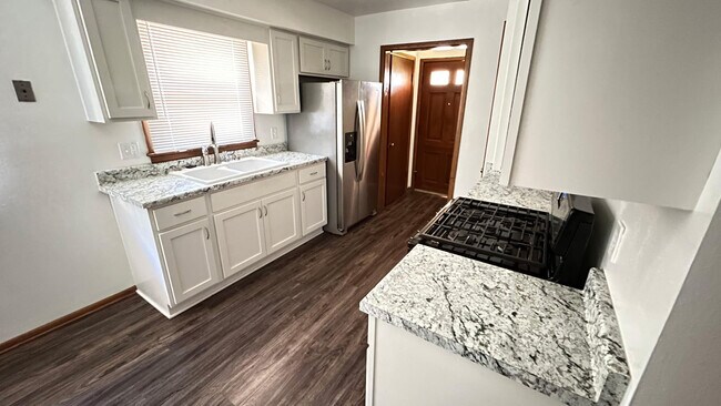 Foto del edificio - 4270 S 68th St