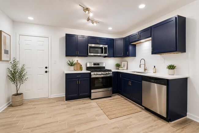 Building Photo - 3159 Bobolink Dr