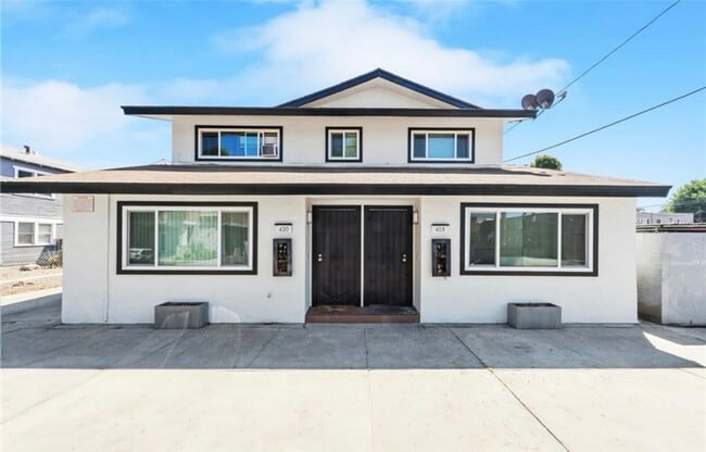 Building Photo - 418 Almond Ave