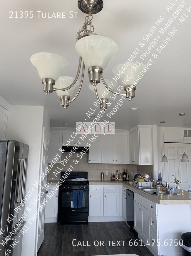 Foto del edificio - 21395 Tulare St