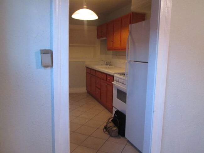 Building Photo - 3820 Goldwyn Terrace