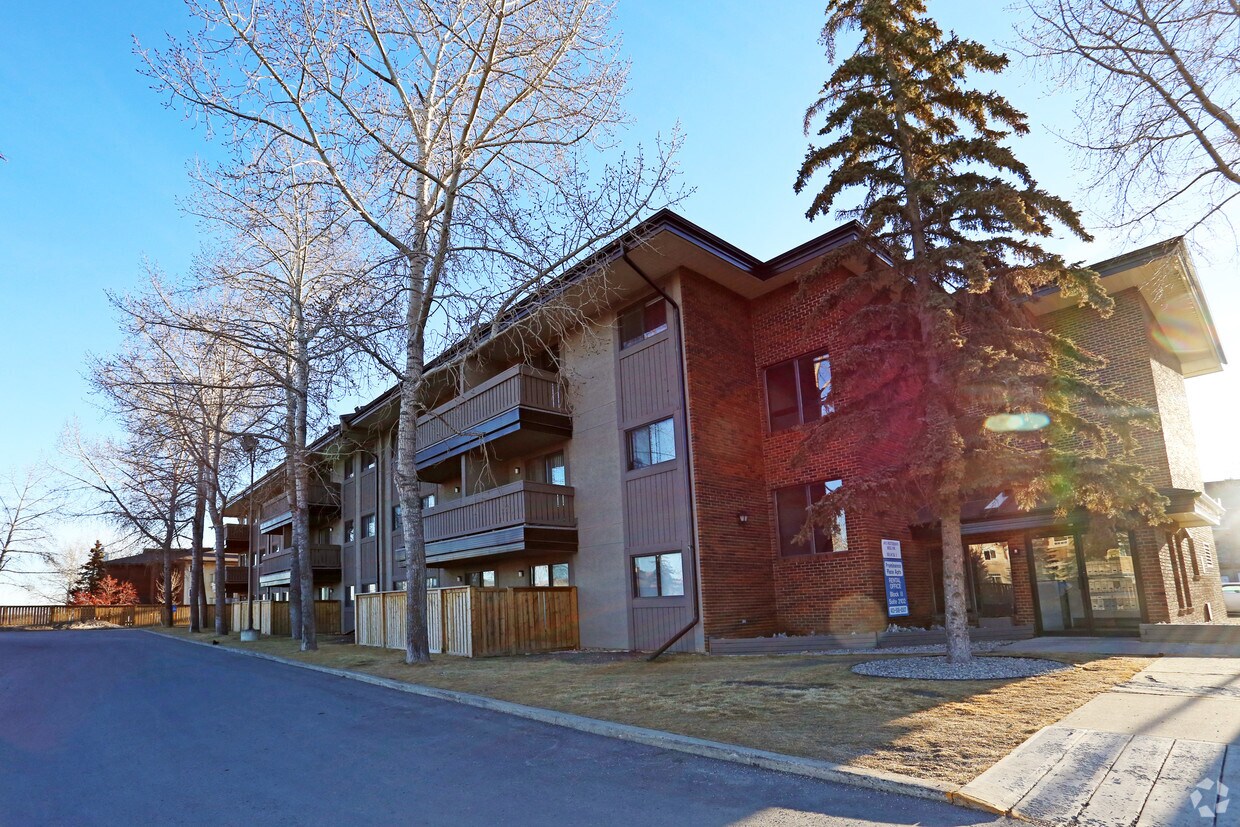 Prominence Place Apartments 401 Patterson Hill SW Calgary, AB
