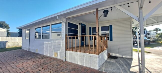 Building Photo - 5362 SE 65th Ave