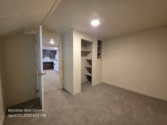Building Photo - 09503