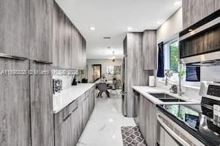 Foto principal - 1321 S 16th Ave