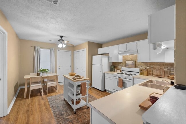 Foto del edificio - 805 San Pedro Dr