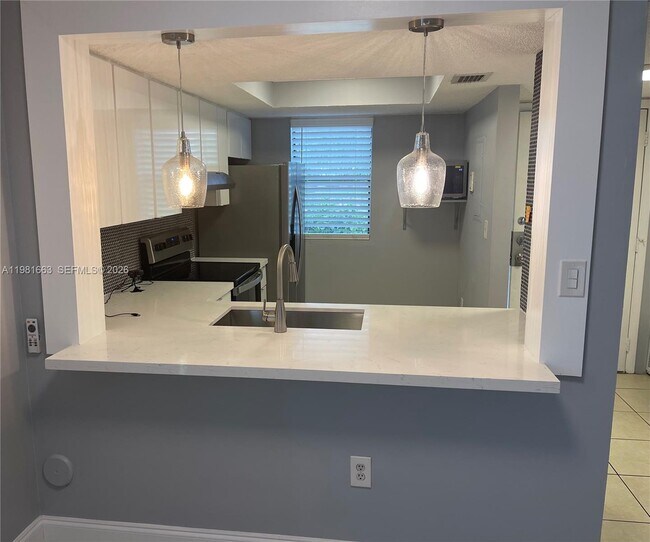 Foto del edificio - 5200 NW 31st Ave