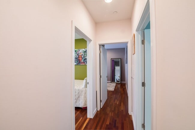 Foto del edificio - Two Bed Graduate Hospital Condo