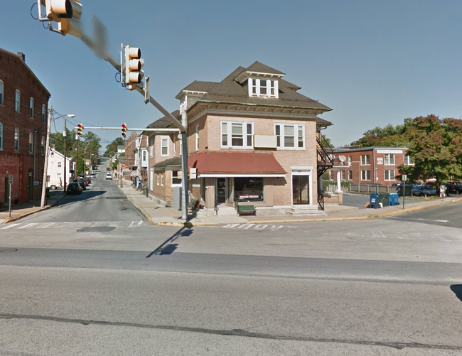 200-202 Second Street, Highspire, PA, 17034 - 2412 Green St