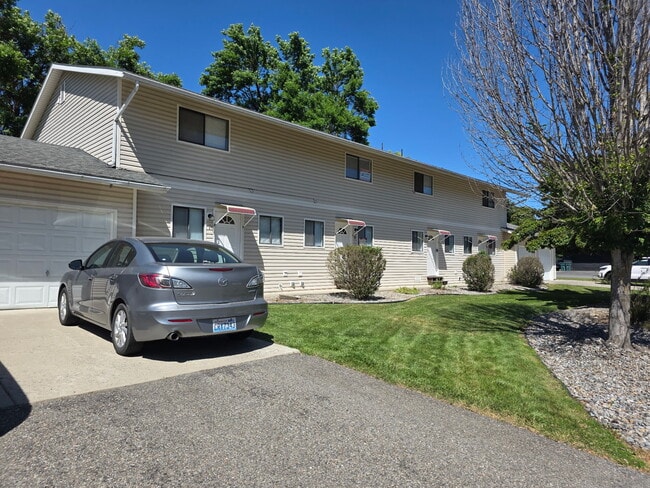 Building Photo - 1577 E Skyview Ln