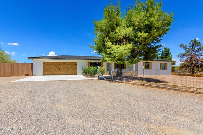 Foto del edificio - 15940 W Morning Vista Ln