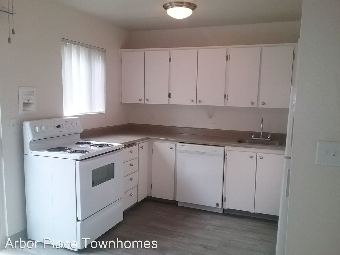 Foto principal - 19550 E Burnside St