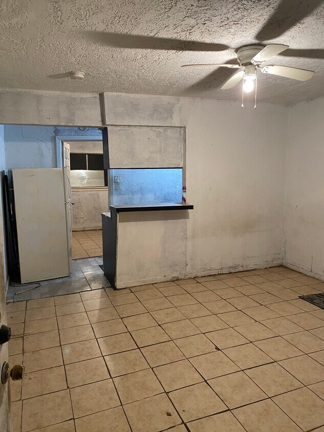 Foto del edificio - 4540 Mayflower St