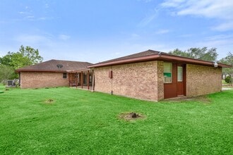 Building Photo - 318 County Rd 296D