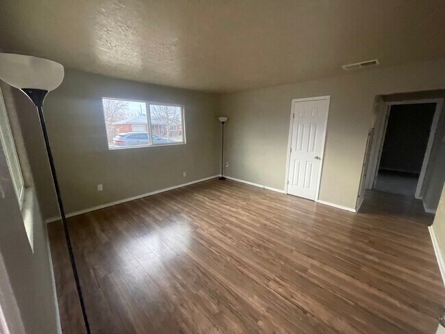 Living Room - 1128 Florida St SE