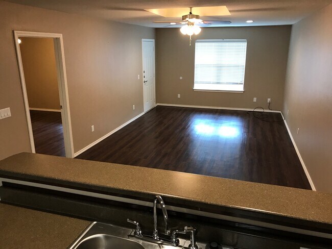 Foto del edificio - 4284 Castlegate Dr