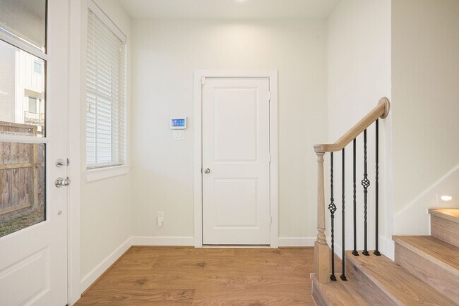 Foto del edificio - 6302 Chelsea Falls Ln