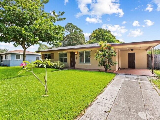 Building Photo - 920 SW 50th Ave