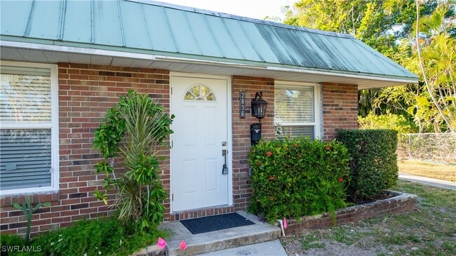 Building Photo - 2836 Arbutus St
