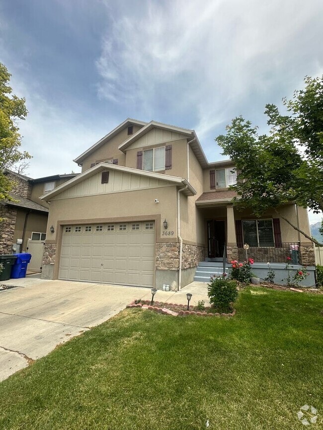 Building Photo - 3689 Lincoln Park Dr S