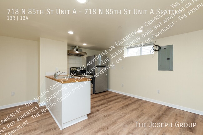 Building Photo - 718 N 85th St