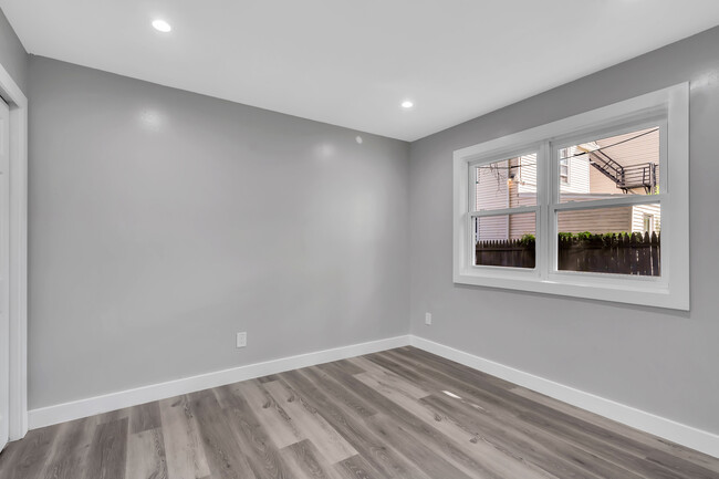 Foto del edificio - 1300 Fulton St