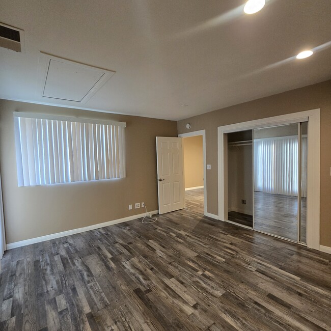 Foto del edificio - 13227 Raven St