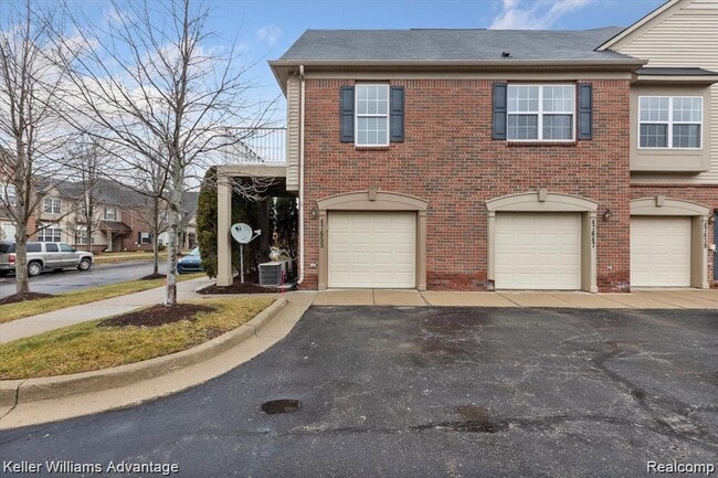 Building Photo - 47655 Pembroke Dr