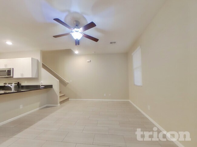 Building Photo - 12588 W Via Dona Rd