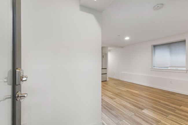 Foto del edificio - Modern 1BR Apartment in Prime Queen Anne L...